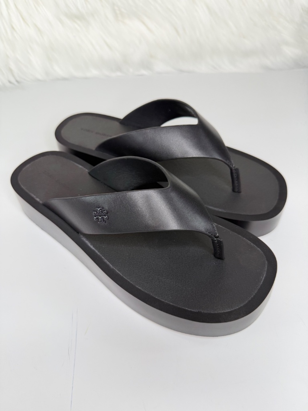 Tory Burch Women's Leather Platform Flip-Flop - Black - Picture 2 of 8